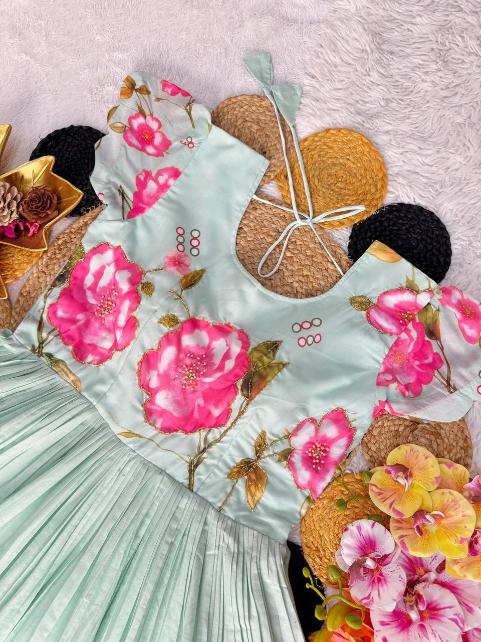 Elegant Mul Mul Cotton Gown with Intricate Maggam Embroidery – Where Style Meets Comfort