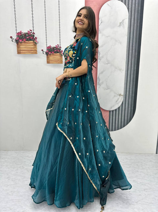RB Latkan Lehenga