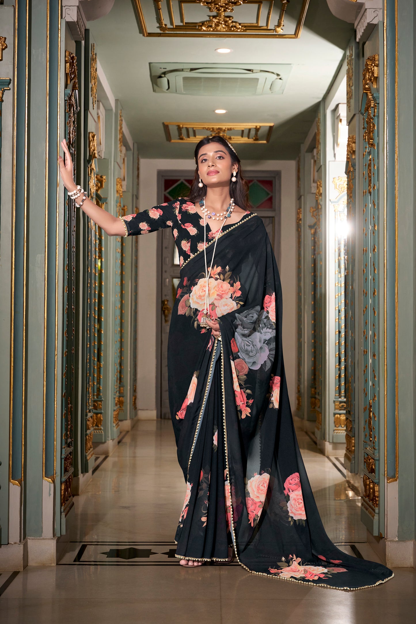 Elegant Georgette Saree - Floral Design, Lightweight Fabric