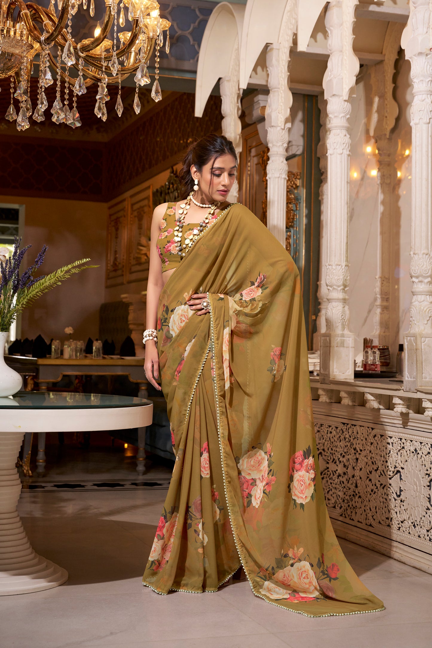 Elegant Georgette Saree - Floral Design, Lightweight Fabric