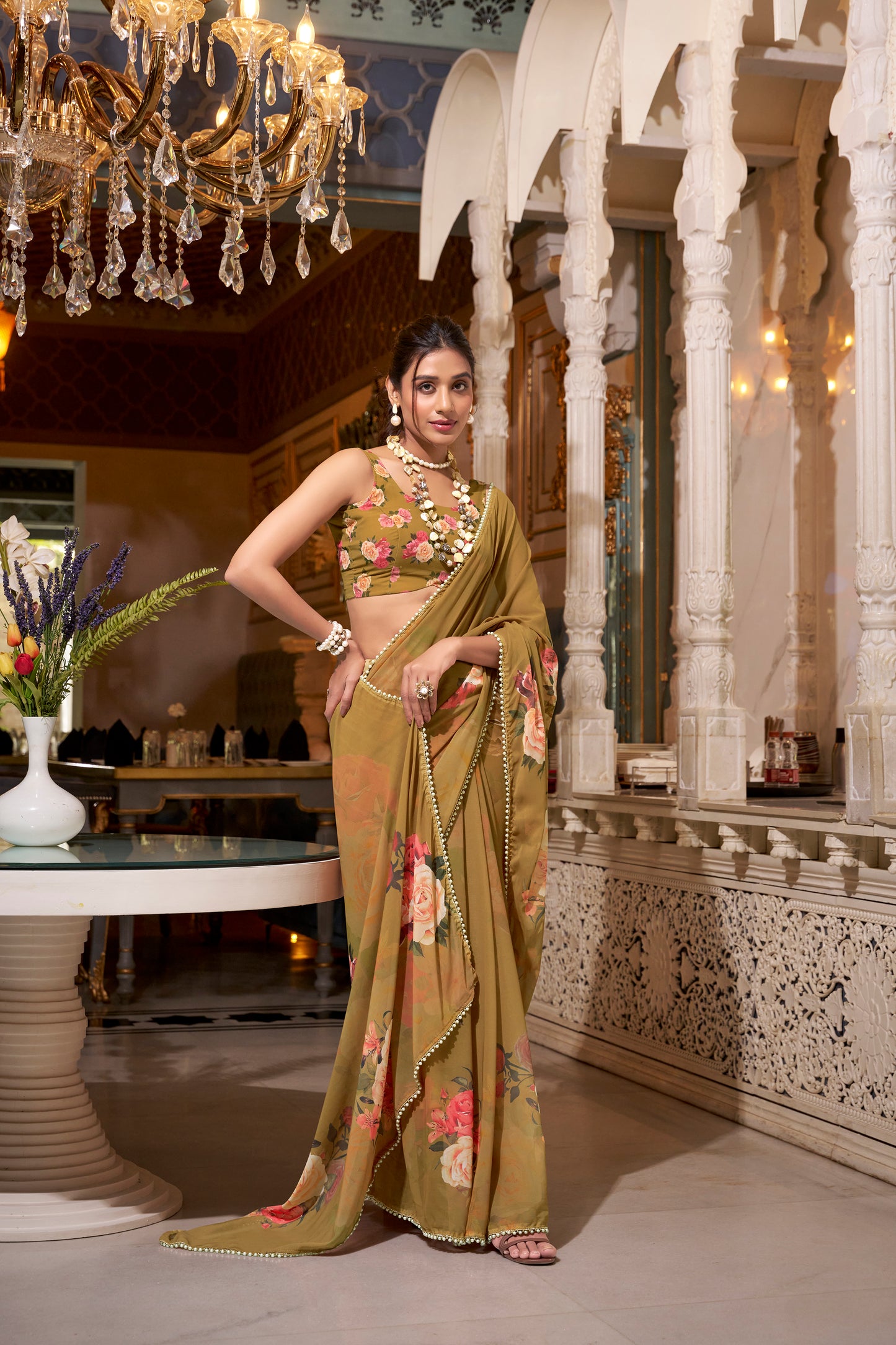 Elegant Georgette Saree - Floral Design, Lightweight Fabric