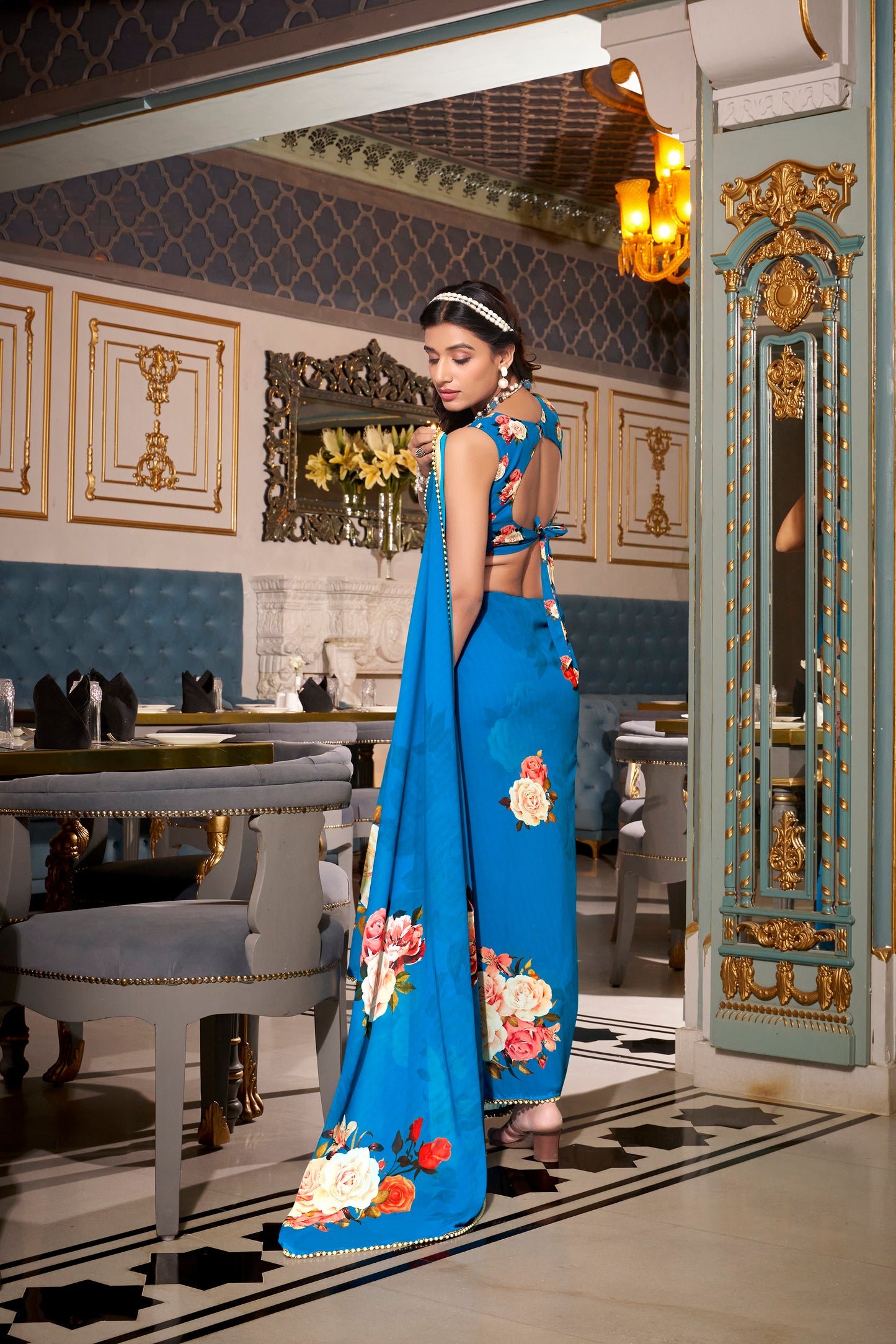Elegant Georgette Saree - Floral Design, Lightweight Fabric