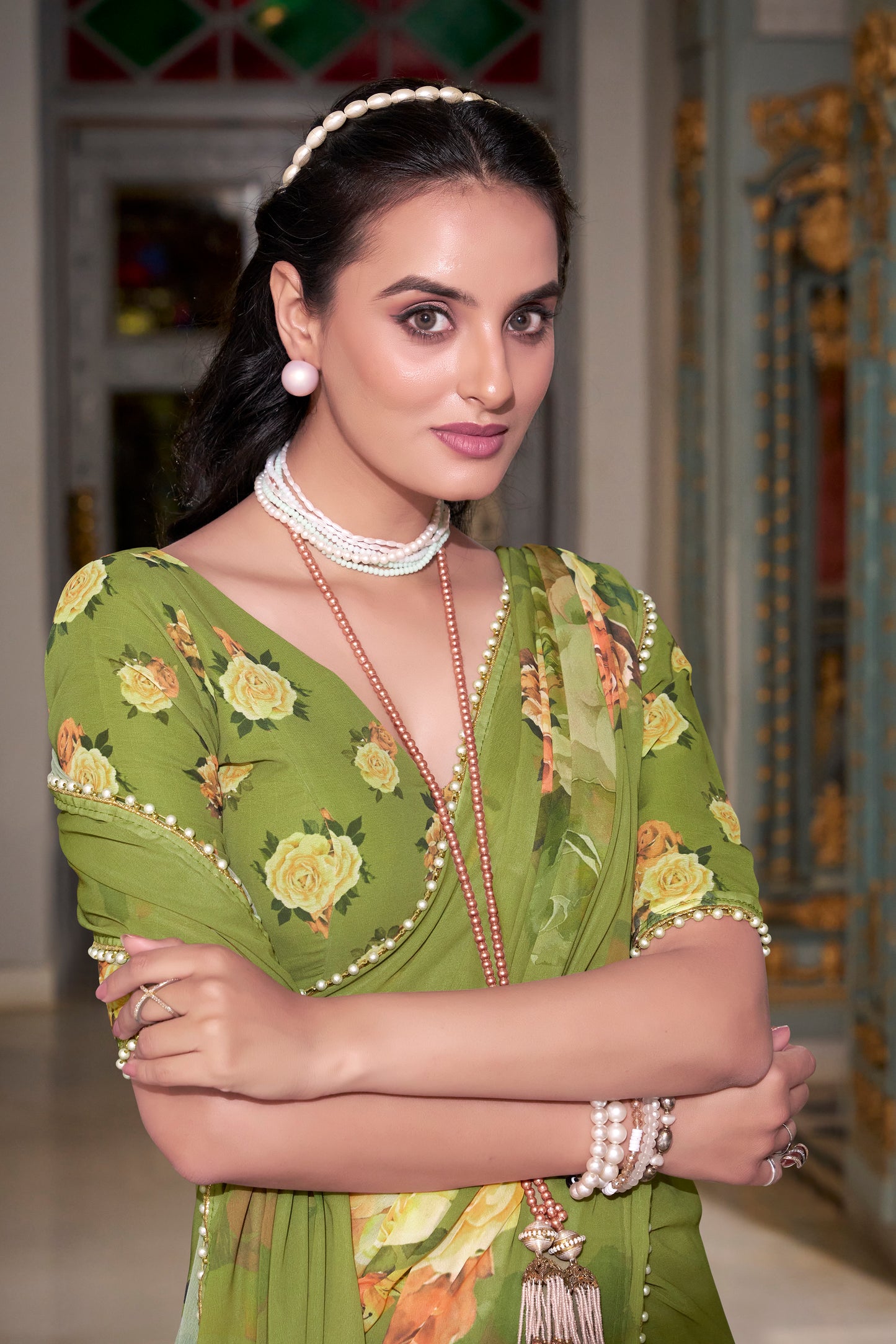 Elegant Georgette Saree - Floral Design, Lightweight Fabric