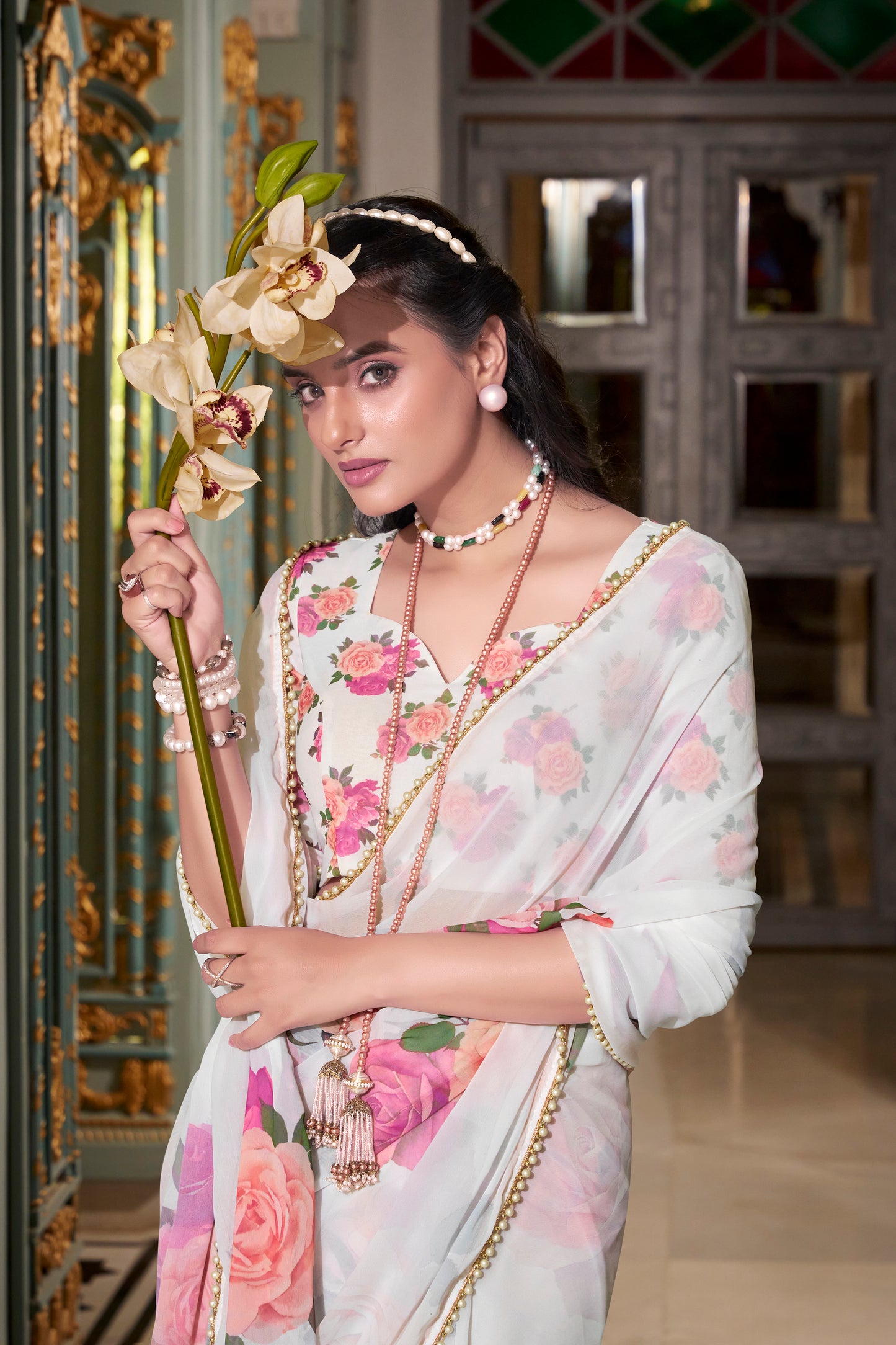 Elegant Georgette Saree - Floral Design, Lightweight Fabric