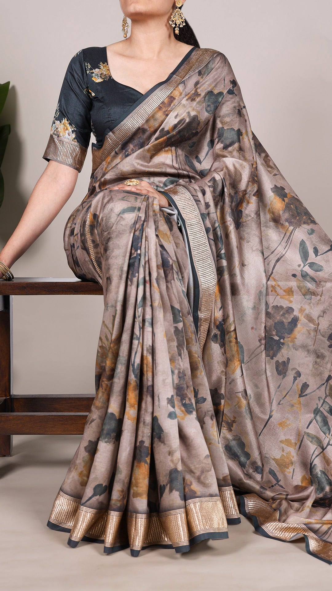 Elegant Floral Print Saree