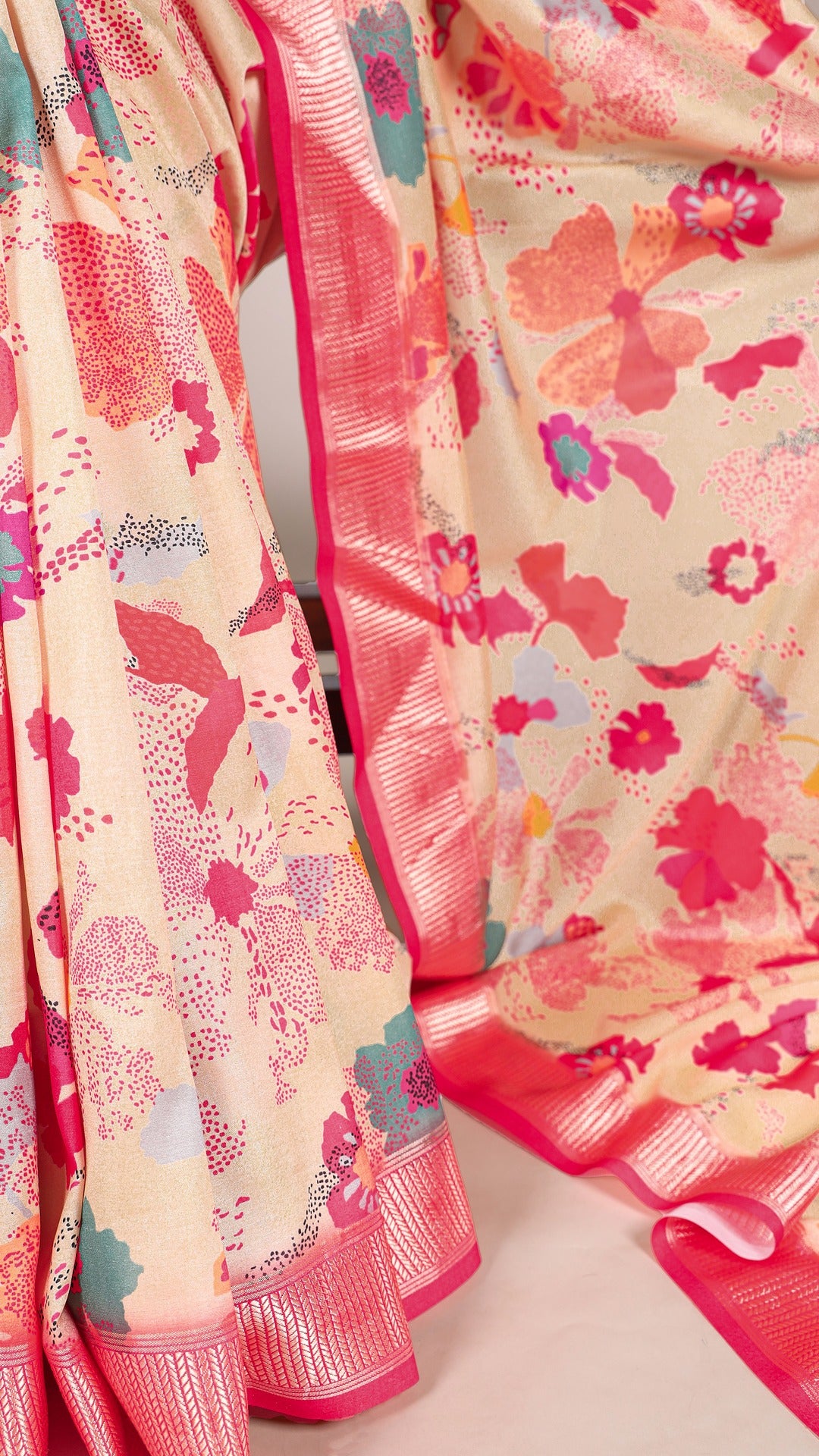 Elegant Floral Print Saree