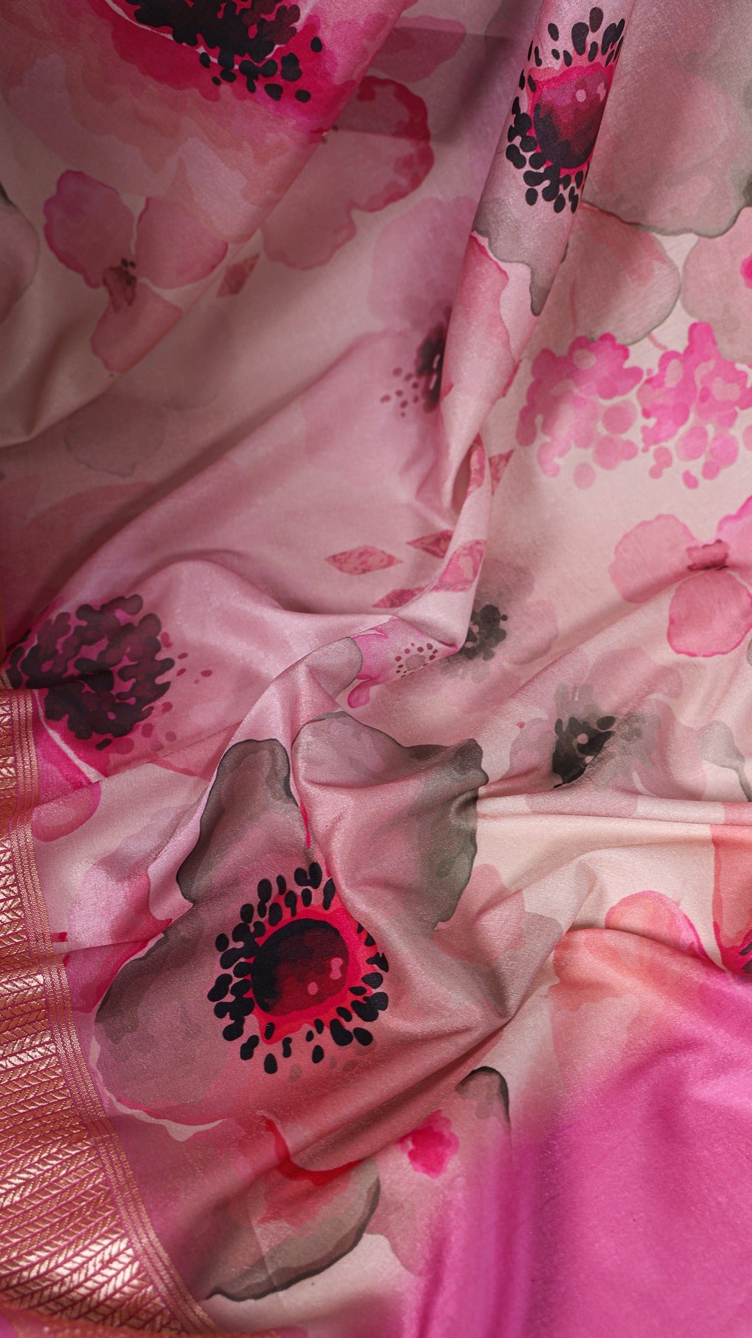 Elegant Floral Print Saree