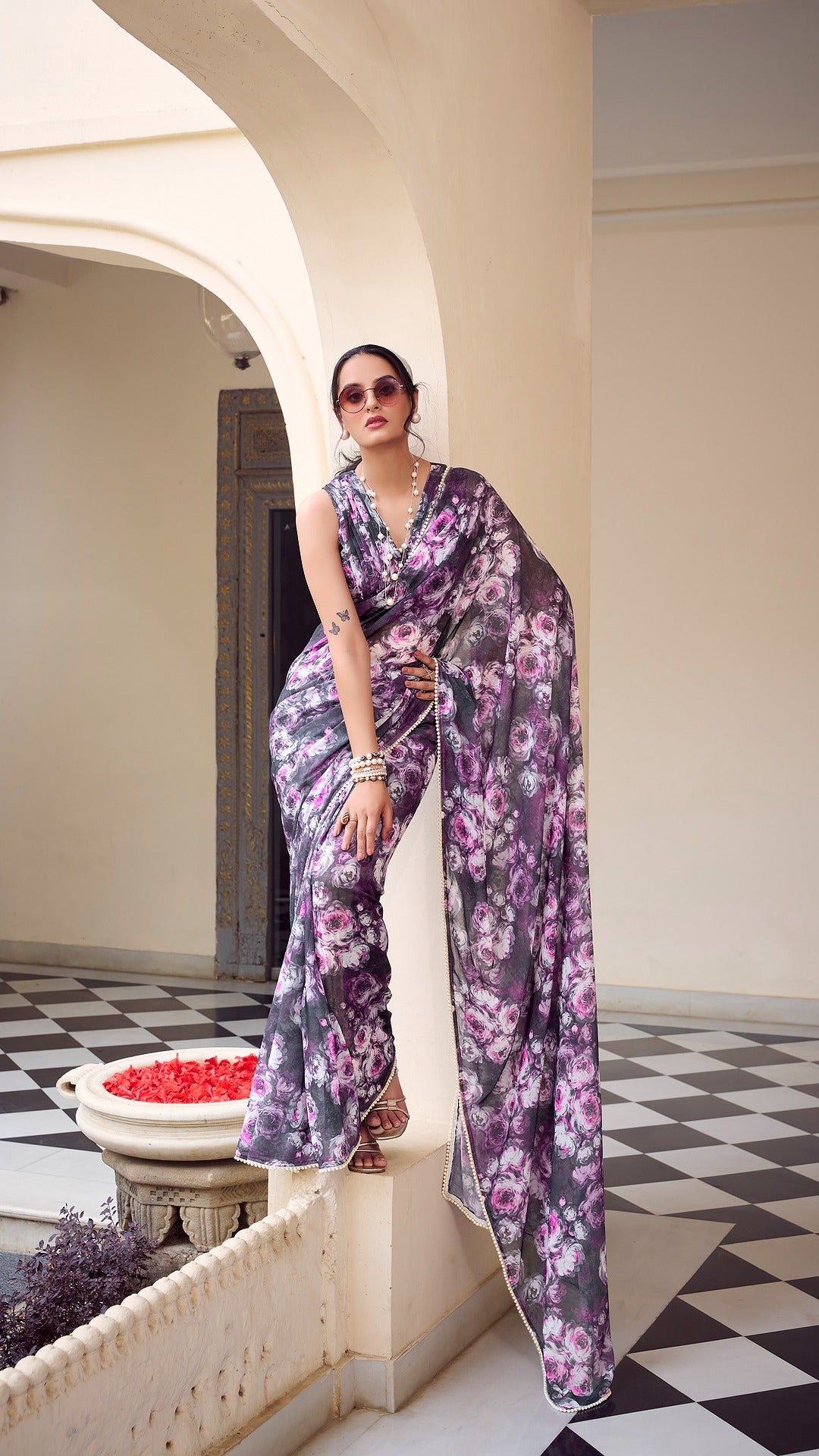 Elegant floral print saree