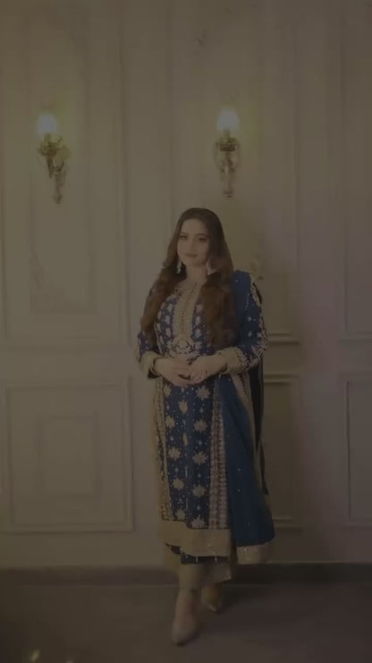 Grandeur Attire