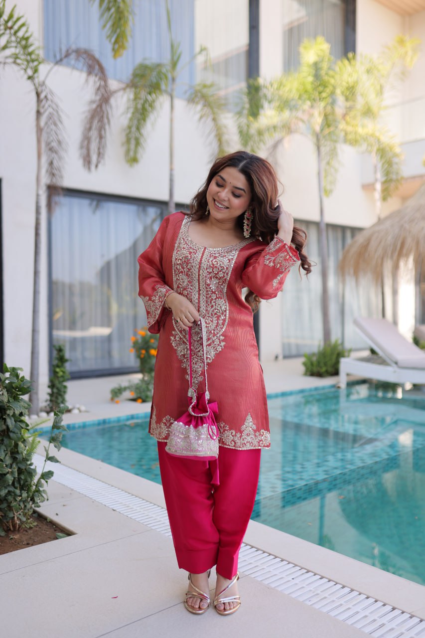 Ready-to-Wear Elegant Top with Matching Pants and Decorative Batwa Bag