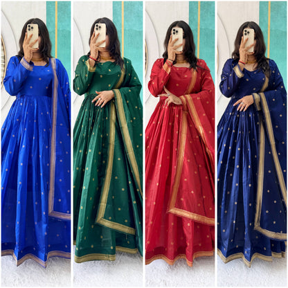 Elegant Handloom Cotton Gown with Matching Dupatta – Inspired by Bigg Boss Star Tanuja