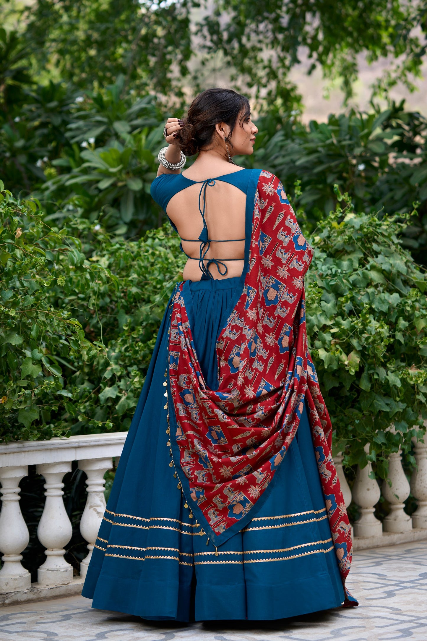 Elegant Fully Stitched Designer Lehenga Choli Set with Exquisitely Embroidered Dupatta and Matching Purse