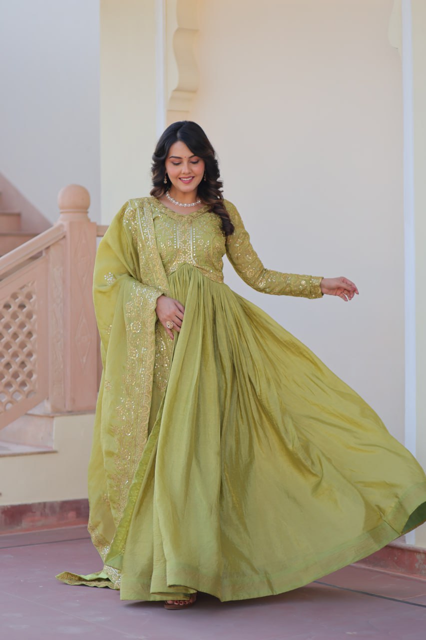 Trending Gold Gown: Crush Fabric, Embroidered Dupatta