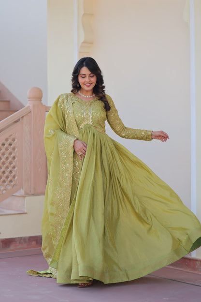 Trending Gold Gown: Crush Fabric, Embroidered Dupatta