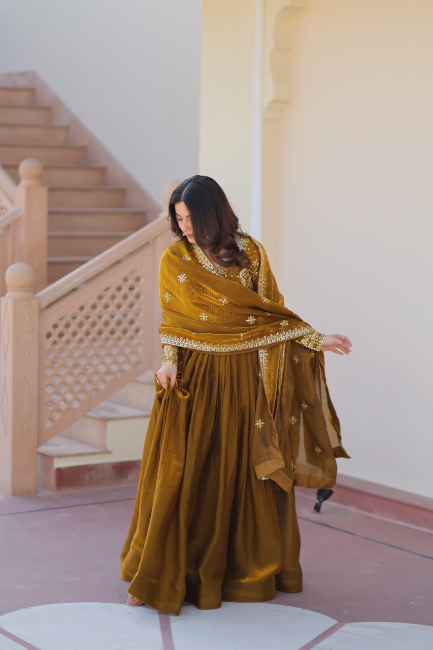 Grandeur Gown