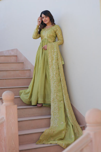 Trending Gold Gown: Crush Fabric, Embroidered Dupatta