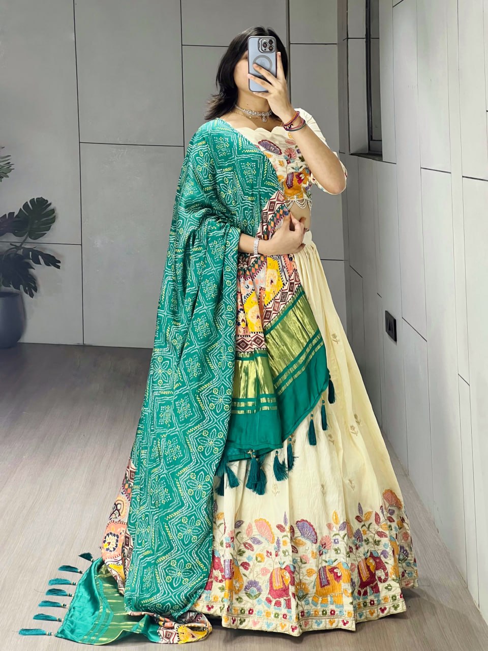 Elegant Traditional Ethnic Lehenga Choli Ensemble with Embroidered Crush Vichitra Fabric and Pure Gaji Silk Dupatta