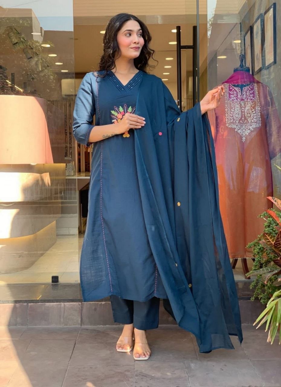 Exclusive Festival Special 3-Piece Set Featuring Rayon Slub and Elegant Chanderi Dupatta