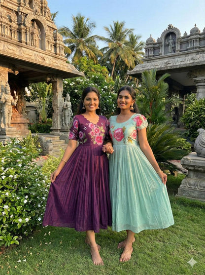 Elegant Mul Mul Cotton Gown with Intricate Maggam Embroidery – Where Style Meets Comfort