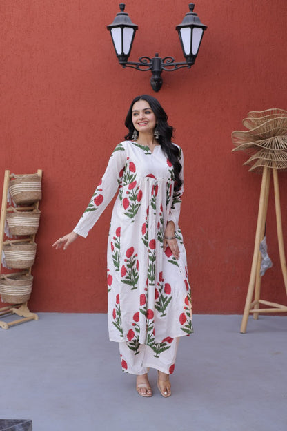 Premium Ready-to-Wear Kurti and Pant Set in Printed Cotton for Elegant Comfort