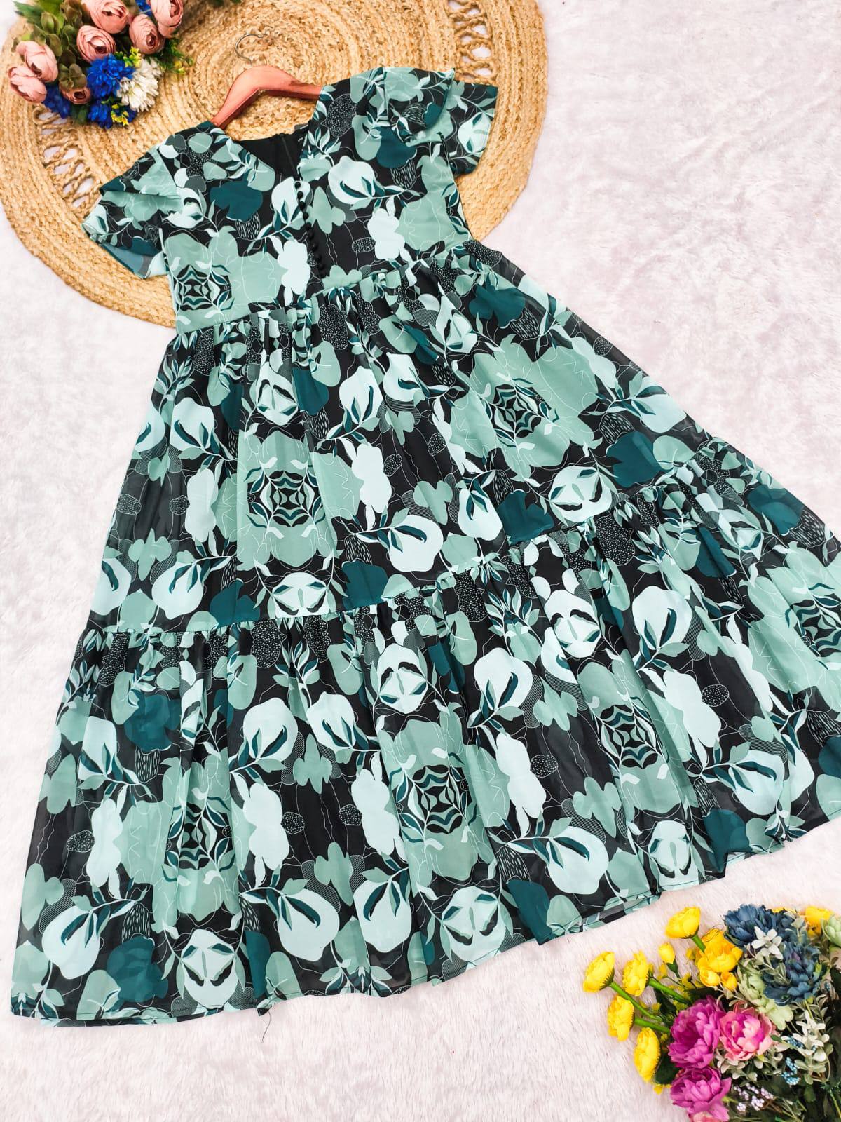 Elegant Georgette floral maxi dress with V-neckline