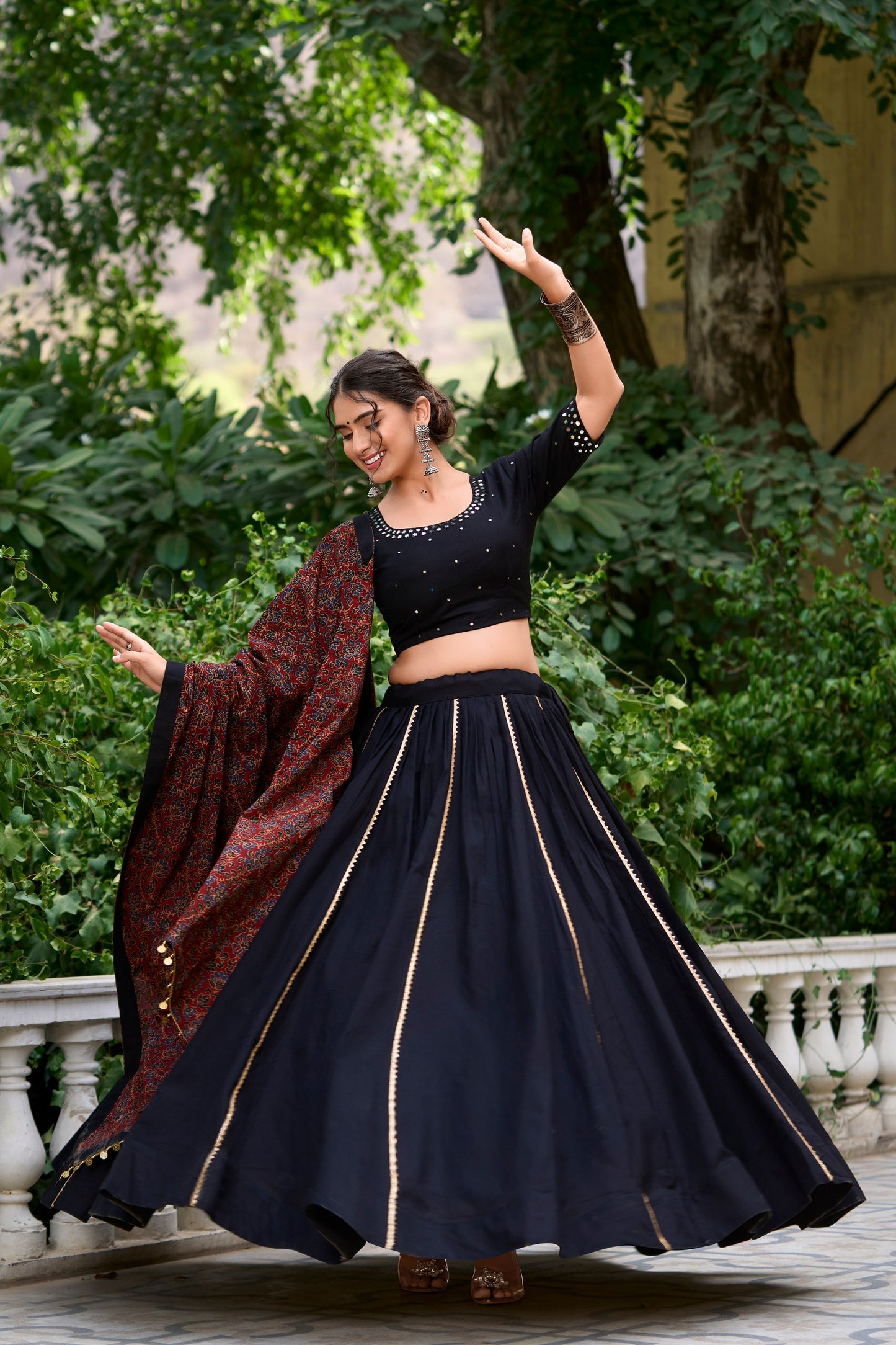 Elegant Fully Stitched Designer Lehenga Choli Set with Exquisitely Embroidered Dupatta and Matching Purse