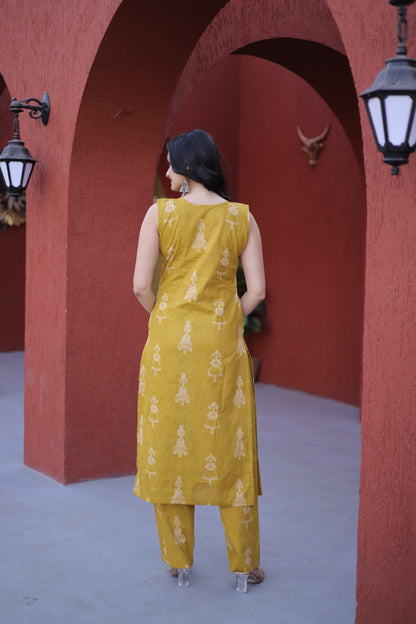 Premium Ready-to-Wear Kurti with Matching Pants – Printed Cotton Set for Elegant Comfort
