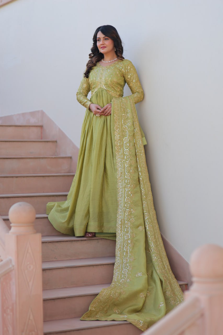 Trending Gold Gown: Crush Fabric, Embroidered Dupatta