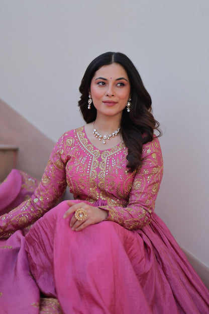 Trending Gold Gown: Crush Fabric, Embroidered Dupatta