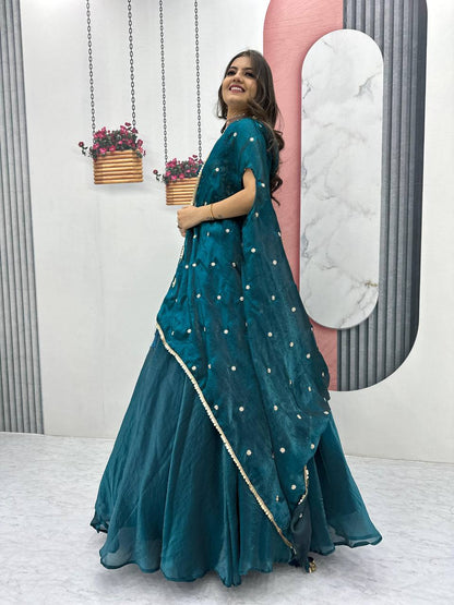 RB Latkan Lehenga