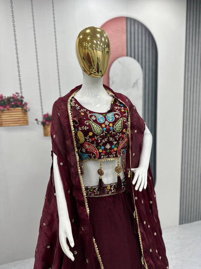 RB Latkan Lehenga
