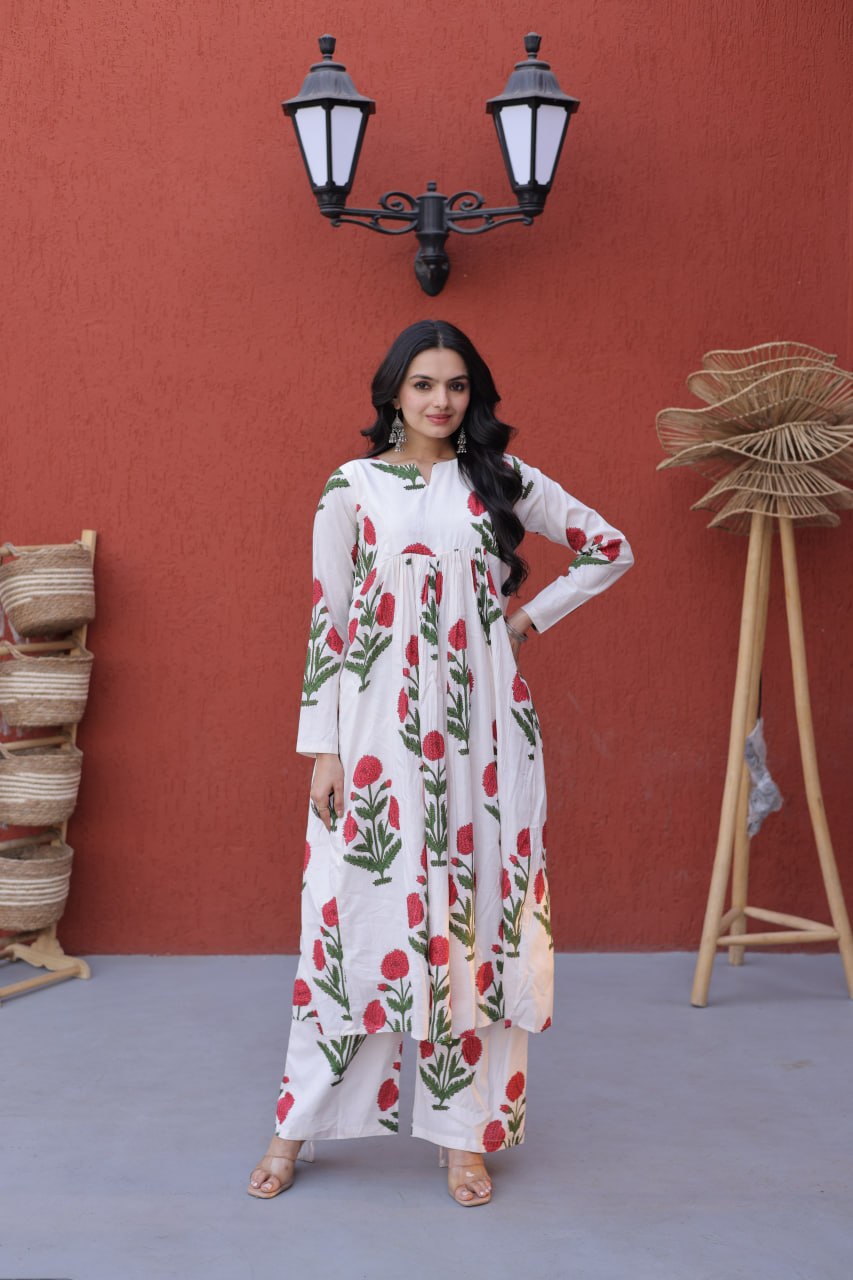 Premium Ready-to-Wear Kurti and Pant Set in Printed Cotton for Elegant Comfort
