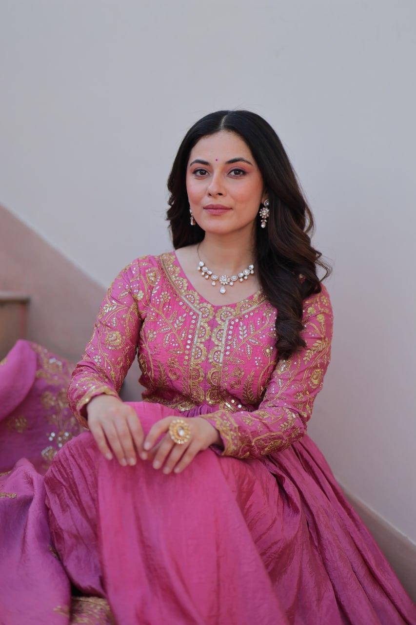 Trending Gold Gown: Crush Fabric, Embroidered Dupatta