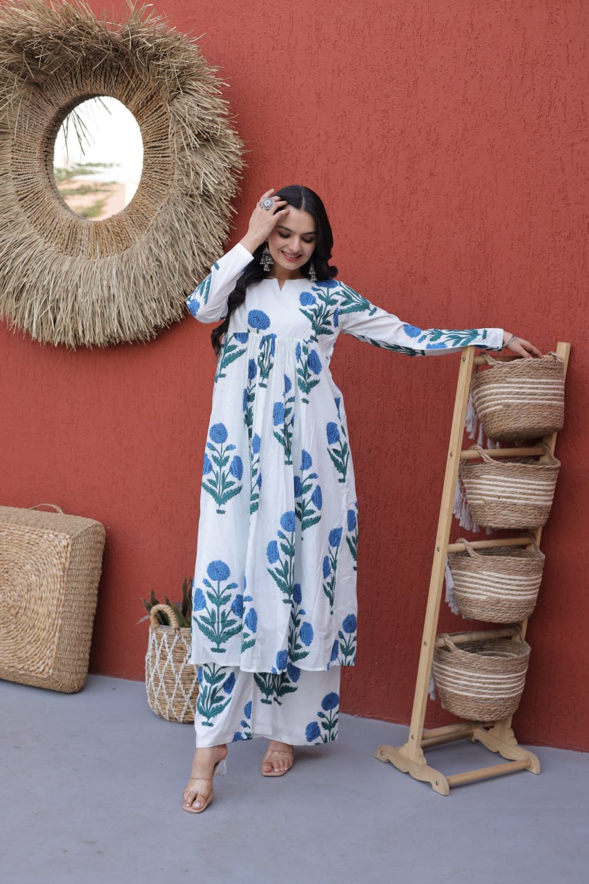 Premium Ready-to-Wear Kurti and Pant Set in Printed Cotton for Elegant Comfort
