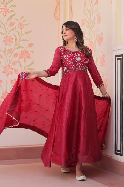 Elegant Gold Crush Embroidered Gown and Designer Dupatta Set