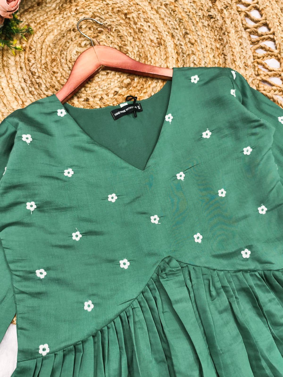 Farheen silk co-ord set: a versatile and stylish fashion statement.