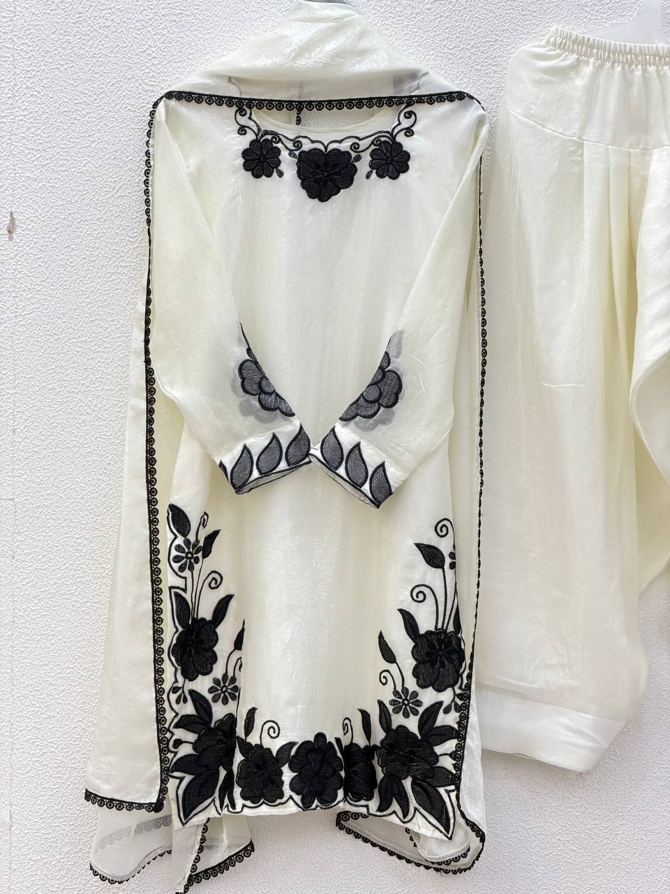 Elegant Women’s Ethnic Silk Ensemble with Embroidered Detailing and Ready-to-Wear Stitching