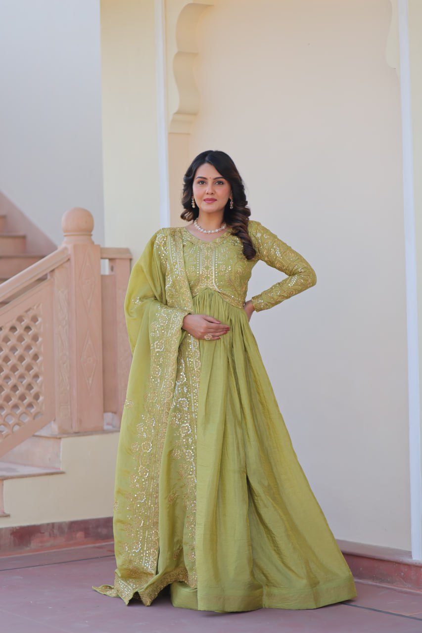 Trending Gold Gown: Crush Fabric, Embroidered Dupatta
