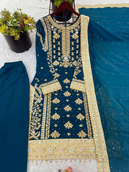Grandeur Attire