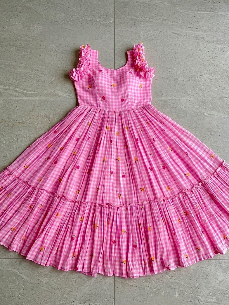 RangBhoomi Elegant New Cotton Sunflower Print Midi Dress with Realistic Modeling