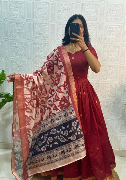 RangBhoomi Jacquard Zari Gown with Soft Silk Dupatta — 3 Colors, Sizes S–XXXL