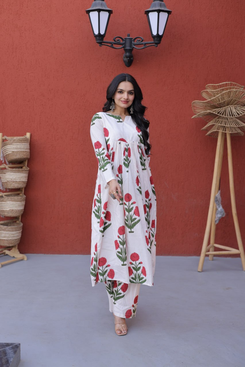 Premium Ready-to-Wear Kurti and Pant Set in Printed Cotton for Elegant Comfort