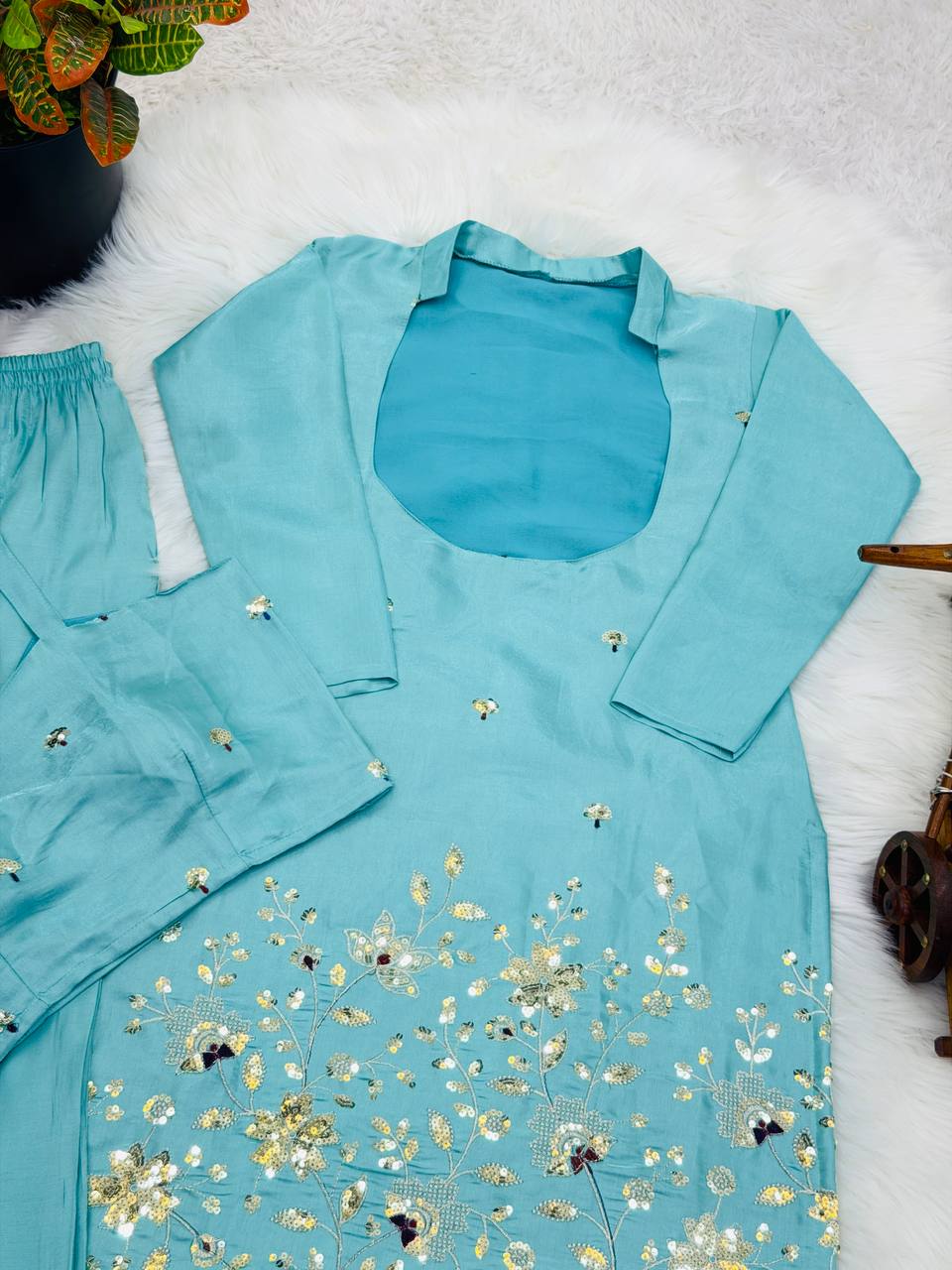 Premium Ready-to-Wear Kurta Set with Embroidered Glass Roman Fabric – Stylish and Comfortable Two-Piece Ensemble