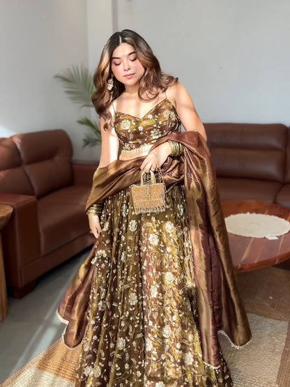 Elegant 3mm Embroidered Sequence Lehenga Three-Piece Set — RangBhoomi