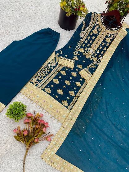 Grandeur Attire