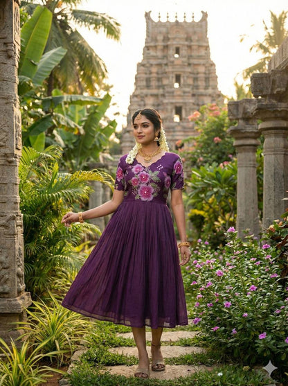Elegant Mul Mul Cotton Gown with Intricate Maggam Embroidery – Where Style Meets Comfort
