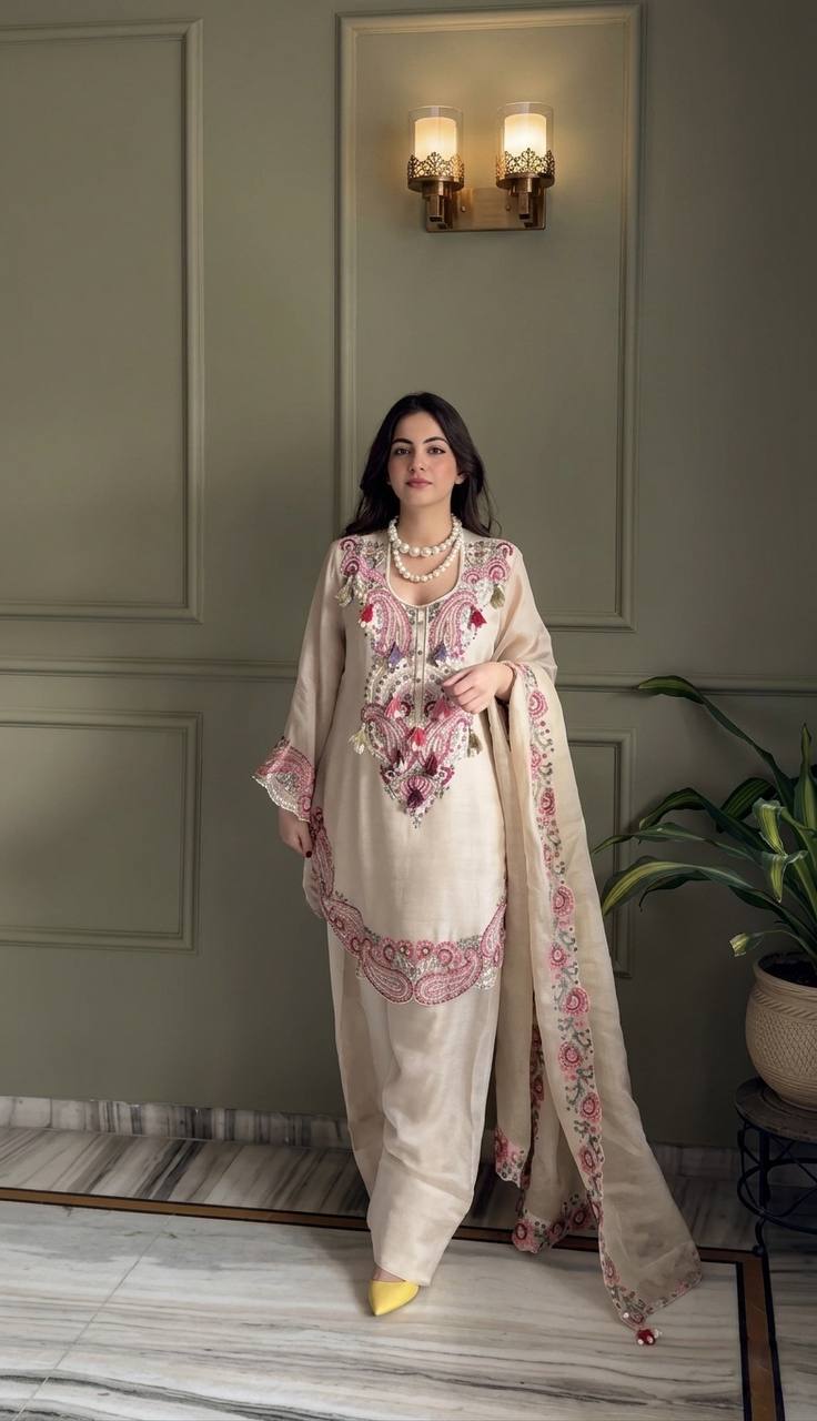 Elegant Women’s Ethnic Ensemble in Premium Heavy Georgette with Embroidered Threadwork, Fully Stitched and Ready to Wear