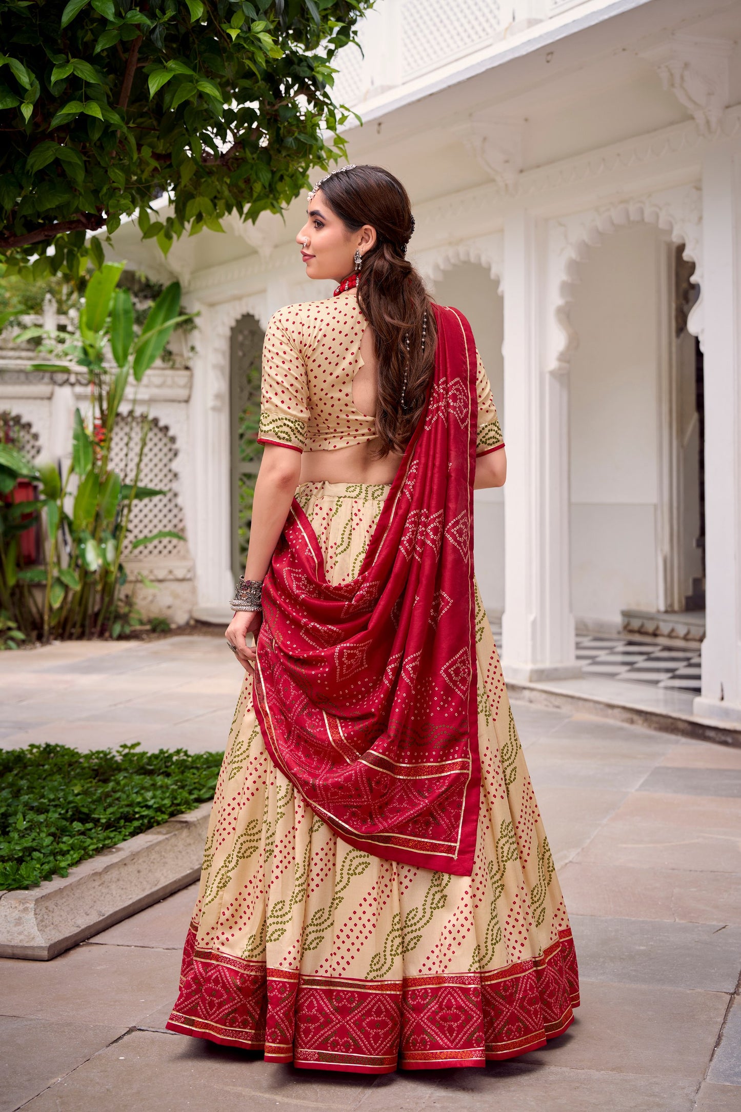 Elegant Navratri Ensemble Featuring Vibrant Bandhani Print and Regal Borders for a Classic Festive Look