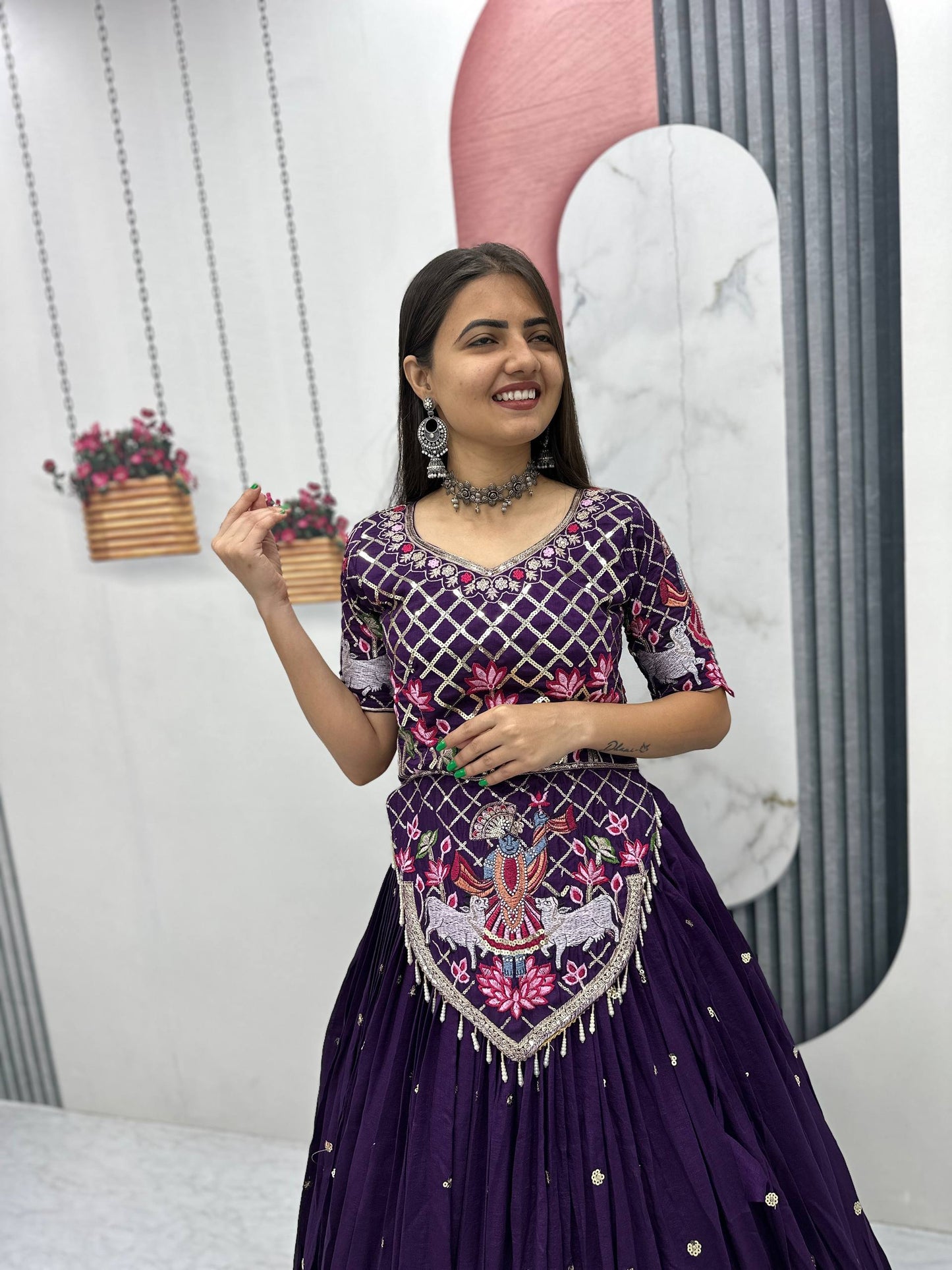 Elegant Wedding Lehenga Choli Set in Luxurious Vichitra Silk with Intricate Embroidery and Sequins