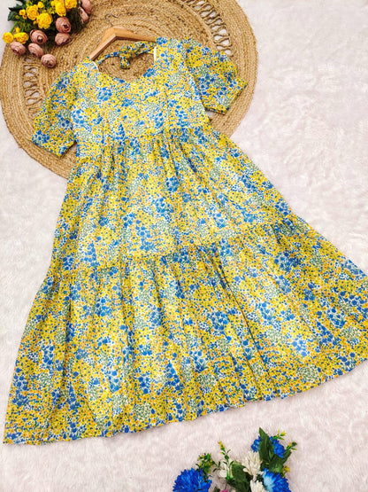 Elegant Georgette Maxi Dress - Floral Print, Flowing Design